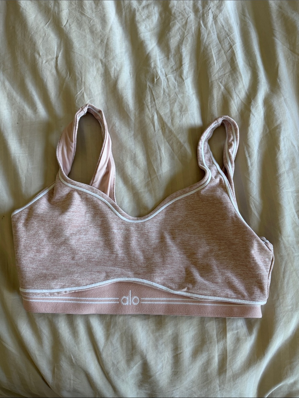 ALO Yoga Soft Blush Seamless Sports Bra
